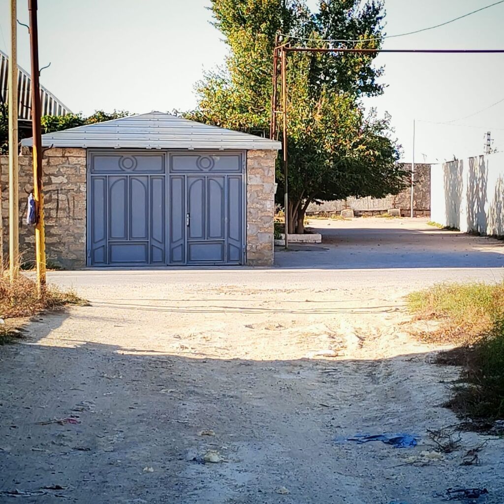 Torpaq satılır, Abşeron