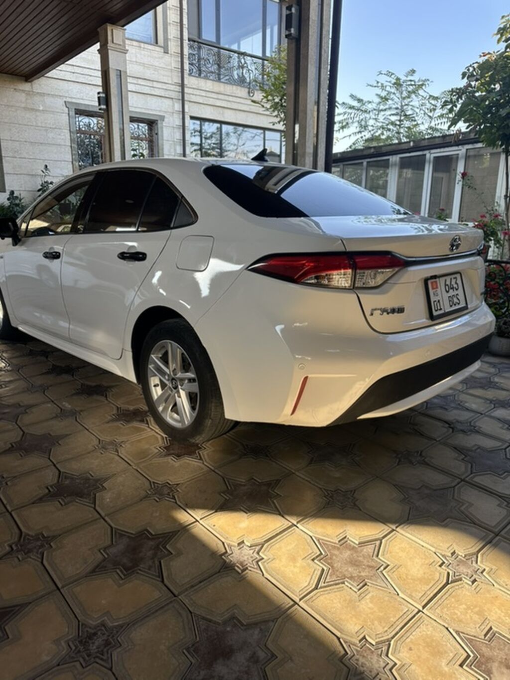 Toyota Levin: 2021 г., 1.8 л, Автомат, Гибрид, Седан: фото 2