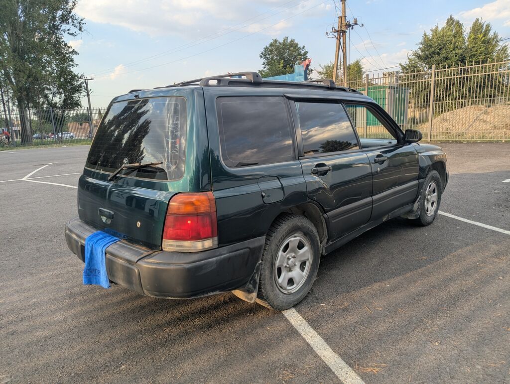 Subaru Forester: 1999 г., 2 л, Механика, Бензин, Кроссовер: фото 6
