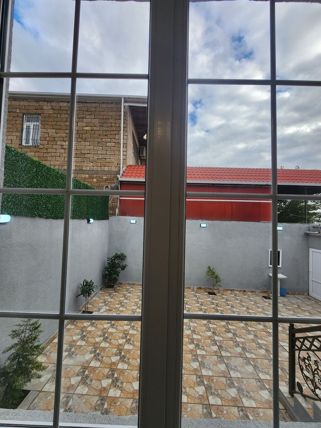 Əmircan qəs. 3 otaqlı, 120 kv. m, Yeni təmirli