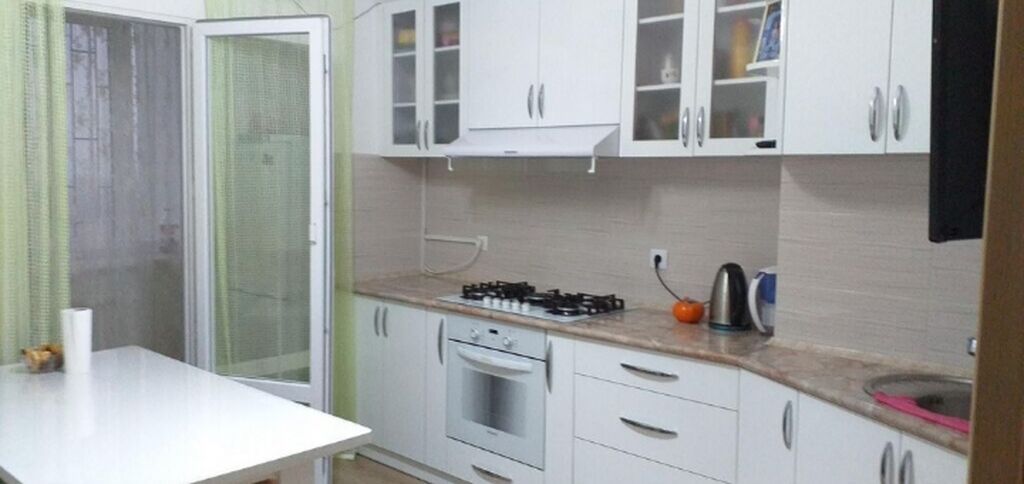 2 комнаты, 67 м², 11 мкр 9 этаж, Евроремонт: фото 1
