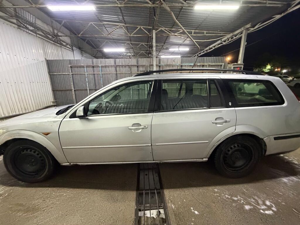 Ford Mondeo: 2003 г., Механика, Бензин, Универсал: фото 2