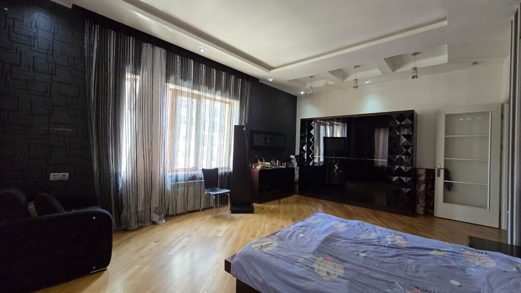 3 otaqlı, Yeni tikili, 162 kv. m