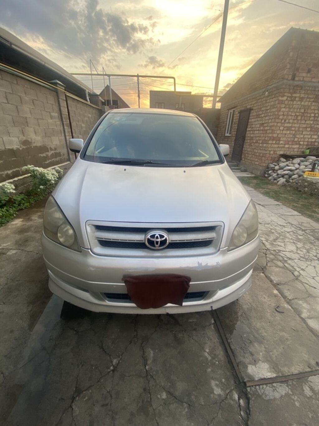 Toyota Ipsum: 2002 г., 2.4 л, Автомат, Газ, Минивэн: фото 4