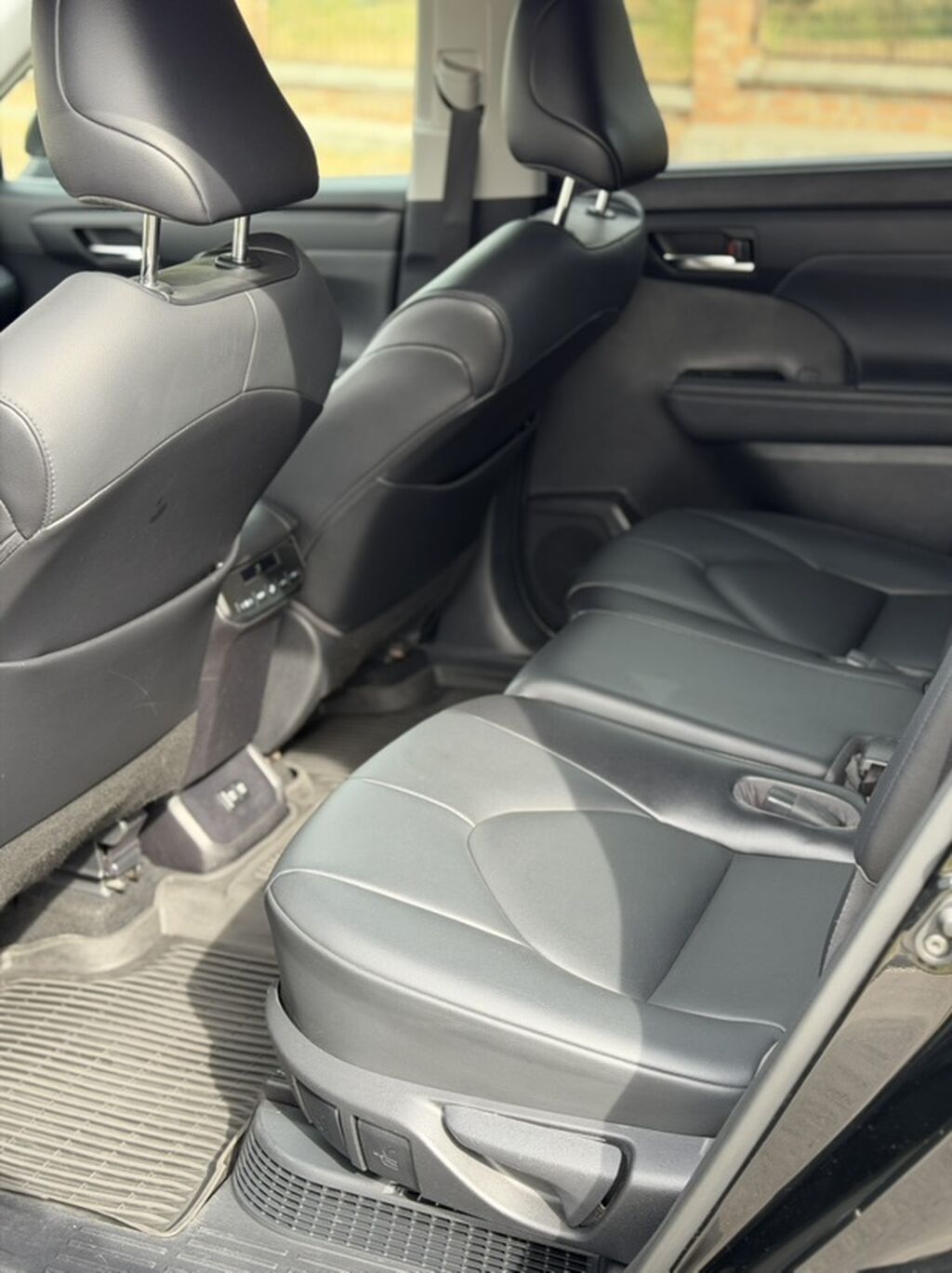 Toyota Highlander: 2021 г., 2.5 л, Автомат, Гибрид, Кроссовер: фото 7