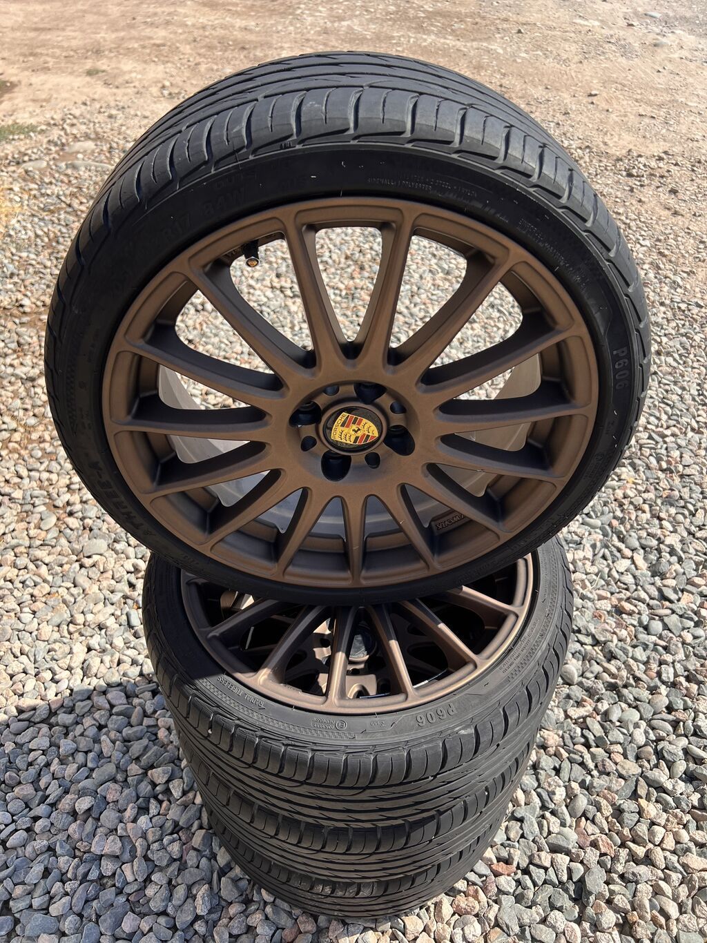 Колеса в сборе 205 / 40 / R 17, Лето, Б/у, Комплект, Легковые, Литые, отверстий - 4: фото 1