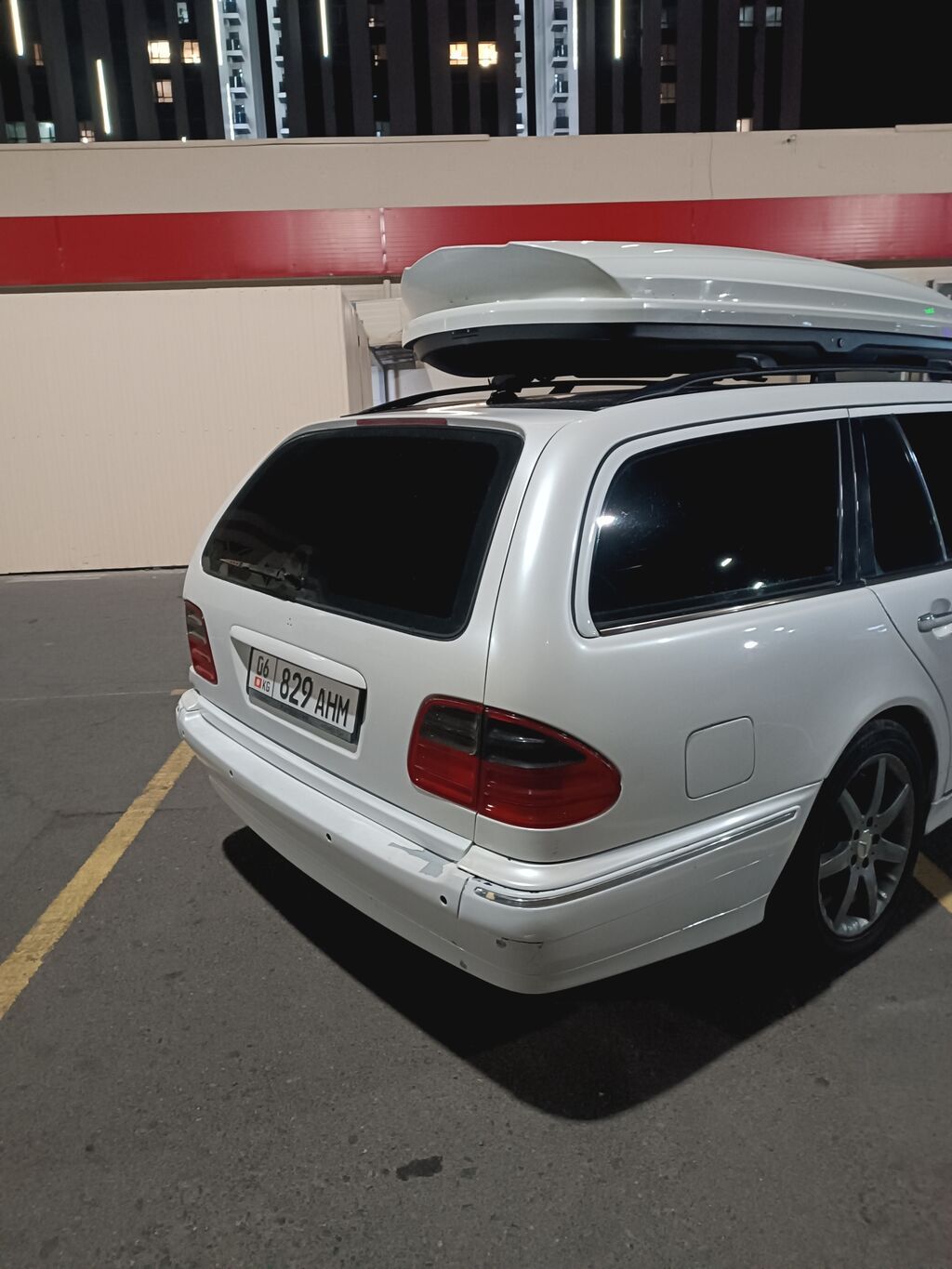 Mercedes-Benz E-Class: 2000 г., 3.2 л, Автомат, Бензин, Универсал: фото 5