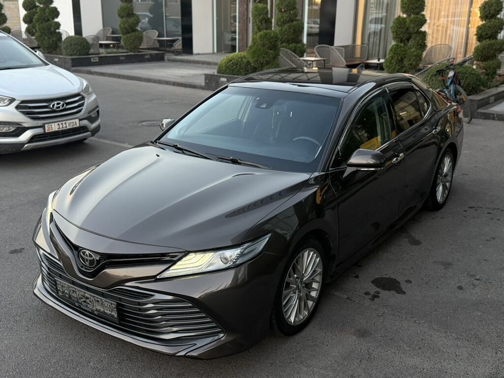 Toyota Camry: 2019 г., 2.5 л, Автомат, Бензин, Седан: фото 1