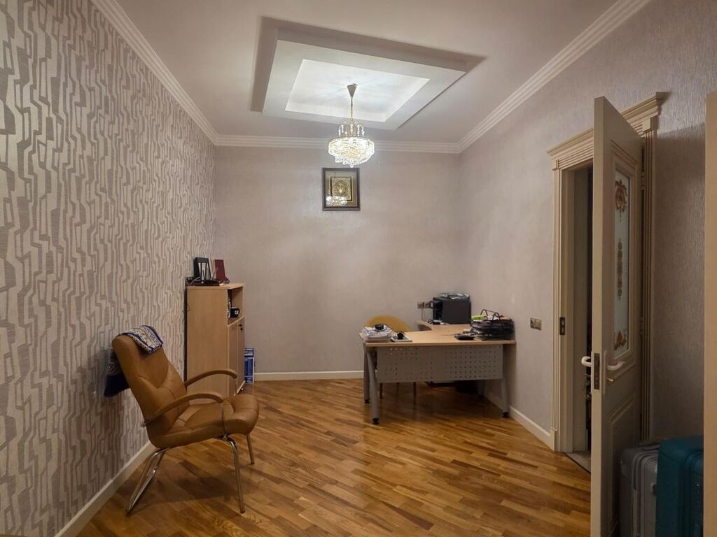 9-cu mikrorayon 11 otaq, 480 kv. m, Kredit yoxdur, Yeni təmirli