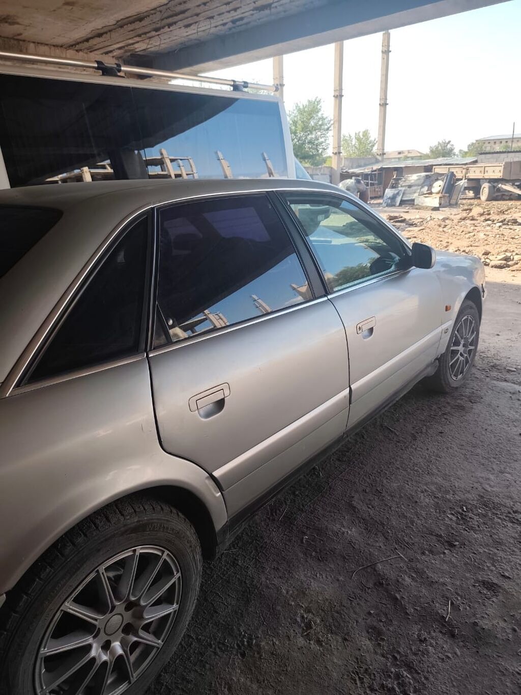 Audi A6: 1994 г., 2.6 л, Механика, Бензин, Седан: фото 2