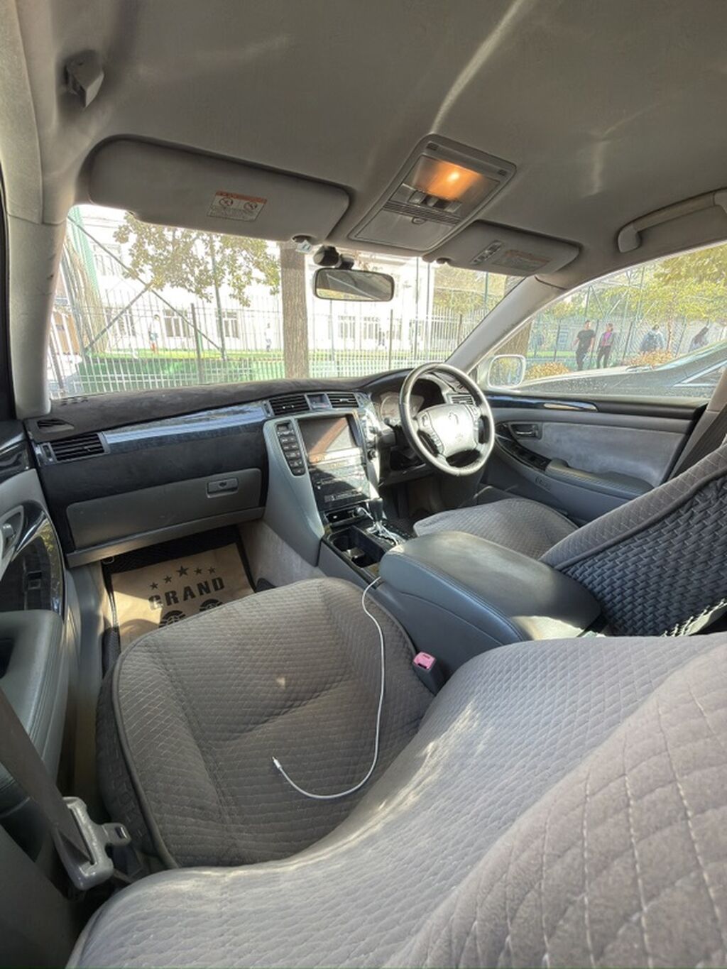 Toyota Crown: 2004 г., Автомат, Бензин, Седан: фото 3