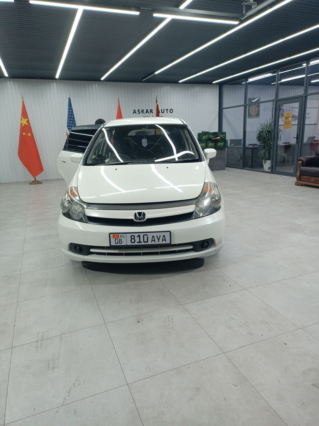 Honda Stream: 2004 г., 1.7 л, Автомат, Бензин, Минивэн: фото 2