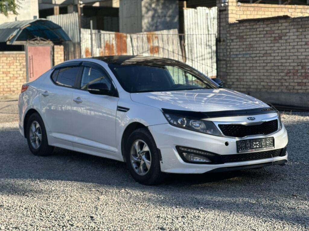 Kia Optima: 2010 г., 2 л, Бензин, Седан: фото 3