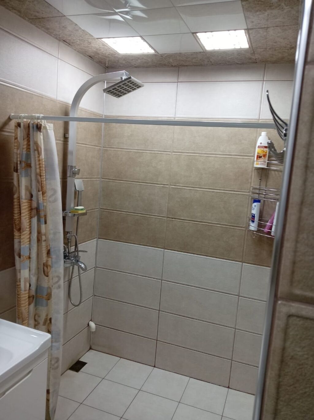 🏠 SATILIR! 📍 Ünvan: Gülüstan qəsəbəsi, Araz Marketlə üzbəüz 🏢