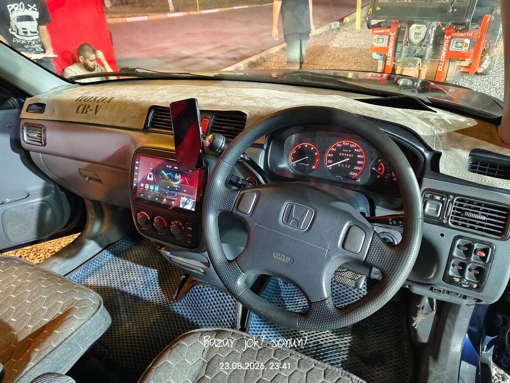 Honda CR-V: 2001 г., 2 л, Автомат, Бензин, Кроссовер: фото 3