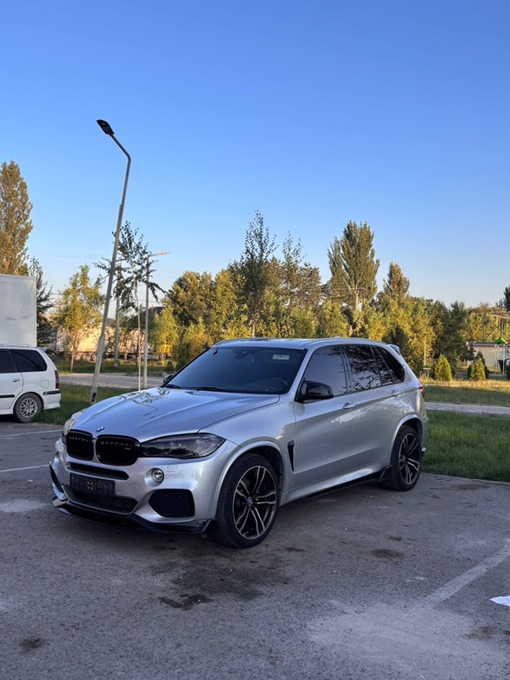 BMW X5: 2017 г., 3 л, Бензин, Кроссовер: фото 2