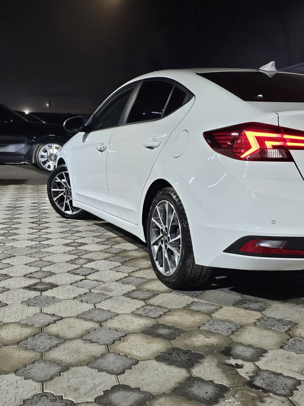 Hyundai Avante: 2020 г., 1.6 л, Автомат, Бензин, Седан — фото 4
