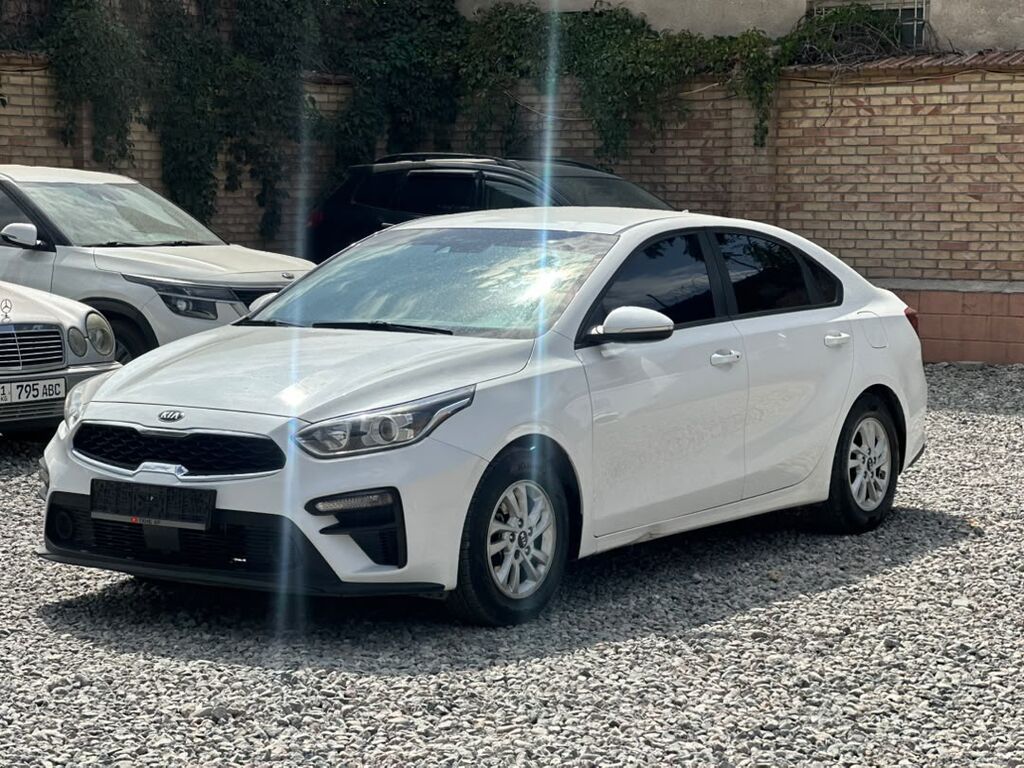 Kia K3: 2018 г., 1.6 л, Автомат, Бензин, Седан: фото 2