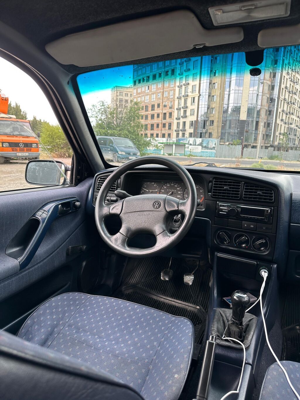 Volkswagen Passat: 1995 г., 1.8 л, Механика: фото 5
