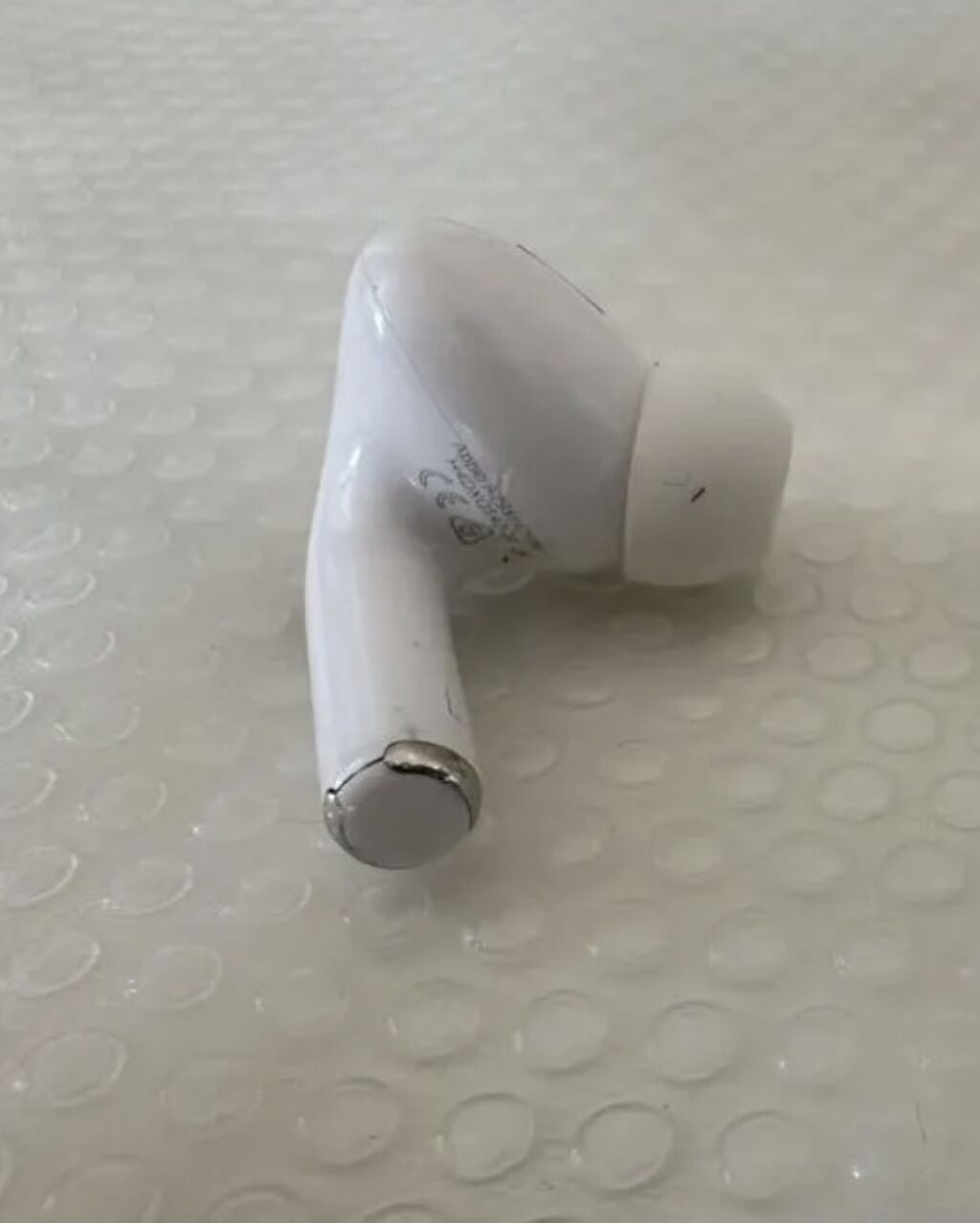 Куплю левый наушник AirPods Pro 2 (оригинал) Ищу левый наушник