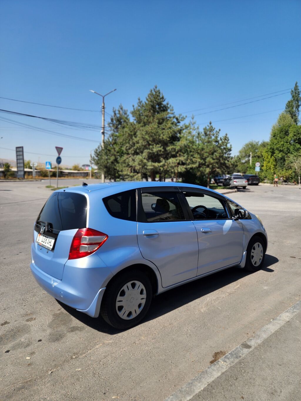 Honda Fit: 2008 г., 1.3 л, Вариатор, Бензин, Хэтчбэк: фото 4