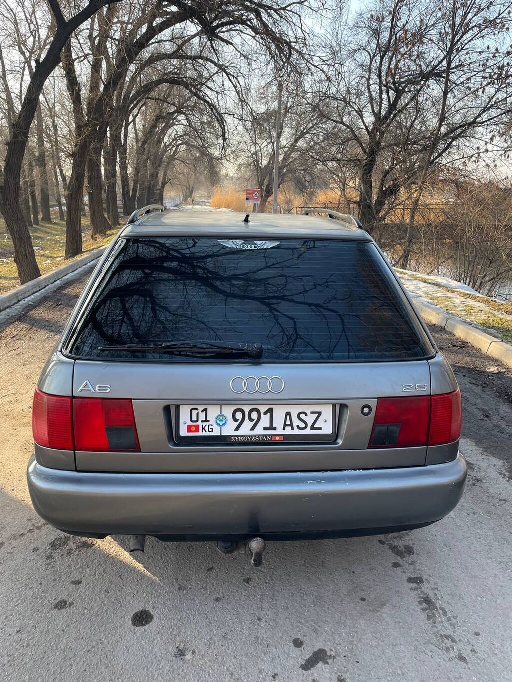 Audi A6: 1995 г., 2.6 л, Механика, Бензин, Универсал: фото 4
