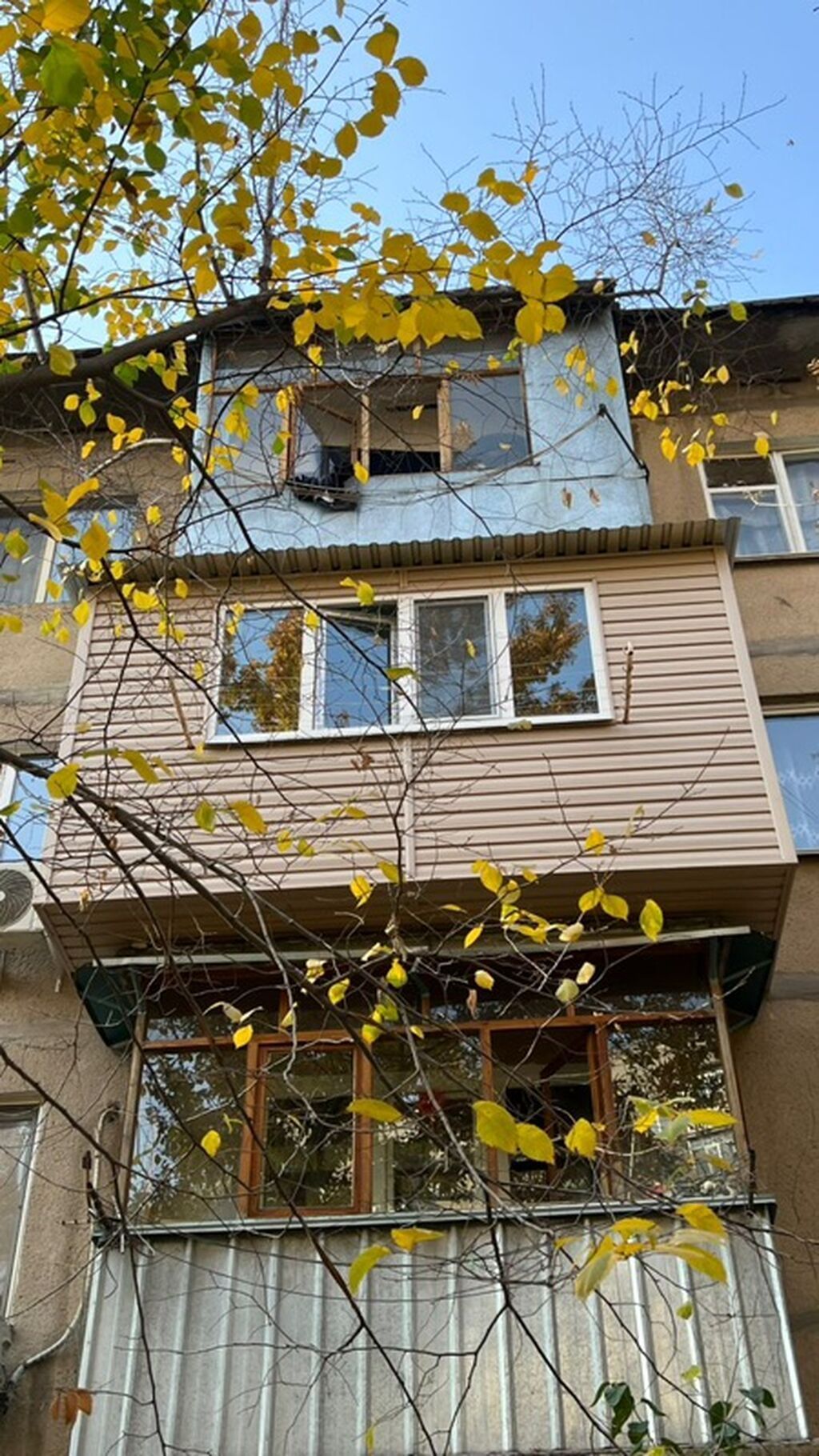 Обшивка и остекление балконов и лоджий сайдингом с установкой: фото 4