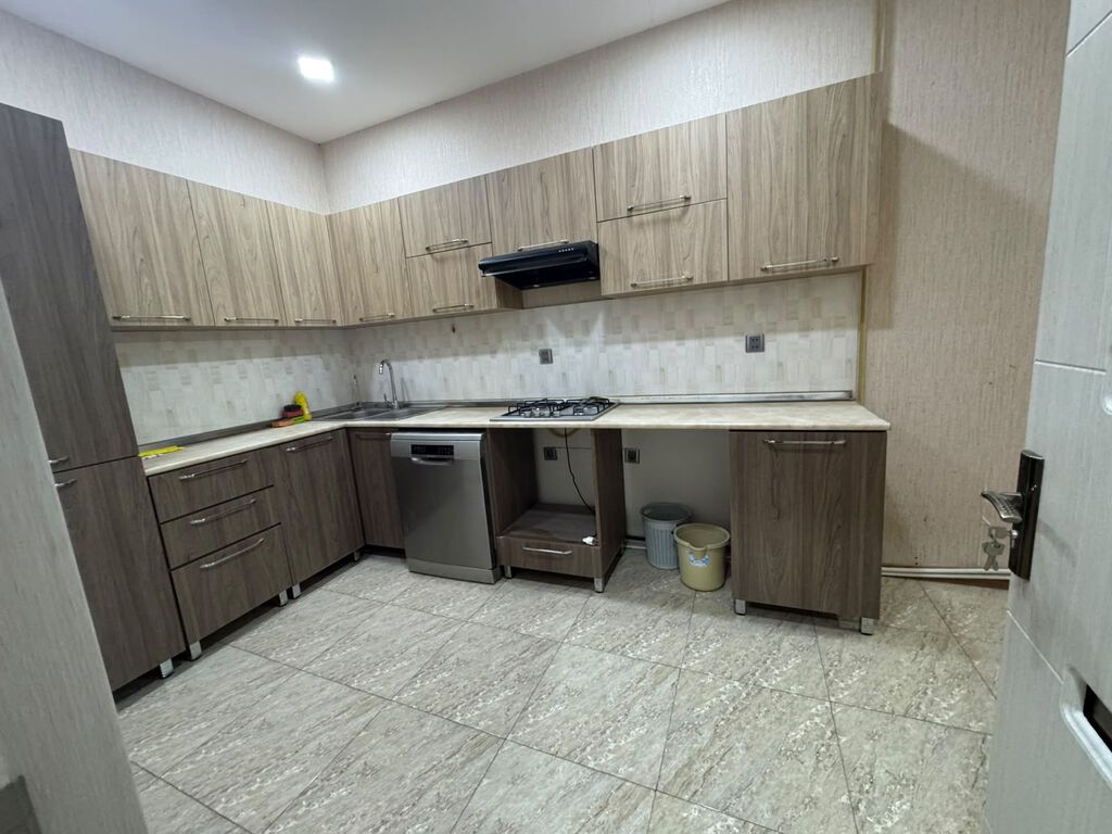 3 otaqlı, Yeni tikili, 97 kv. m