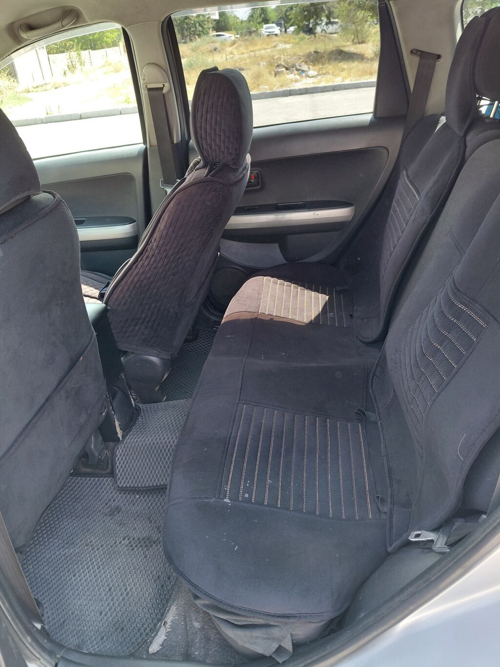 Toyota Ist: 2003 г., 1.5 л, Автомат, Бензин, Хэтчбэк: фото 5