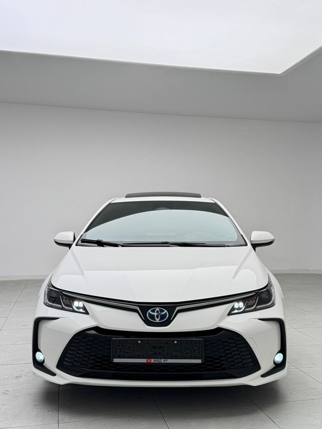 Toyota Corolla: 2023 г., 1.8 л, Автомат, Гибрид, Седан: фото 7