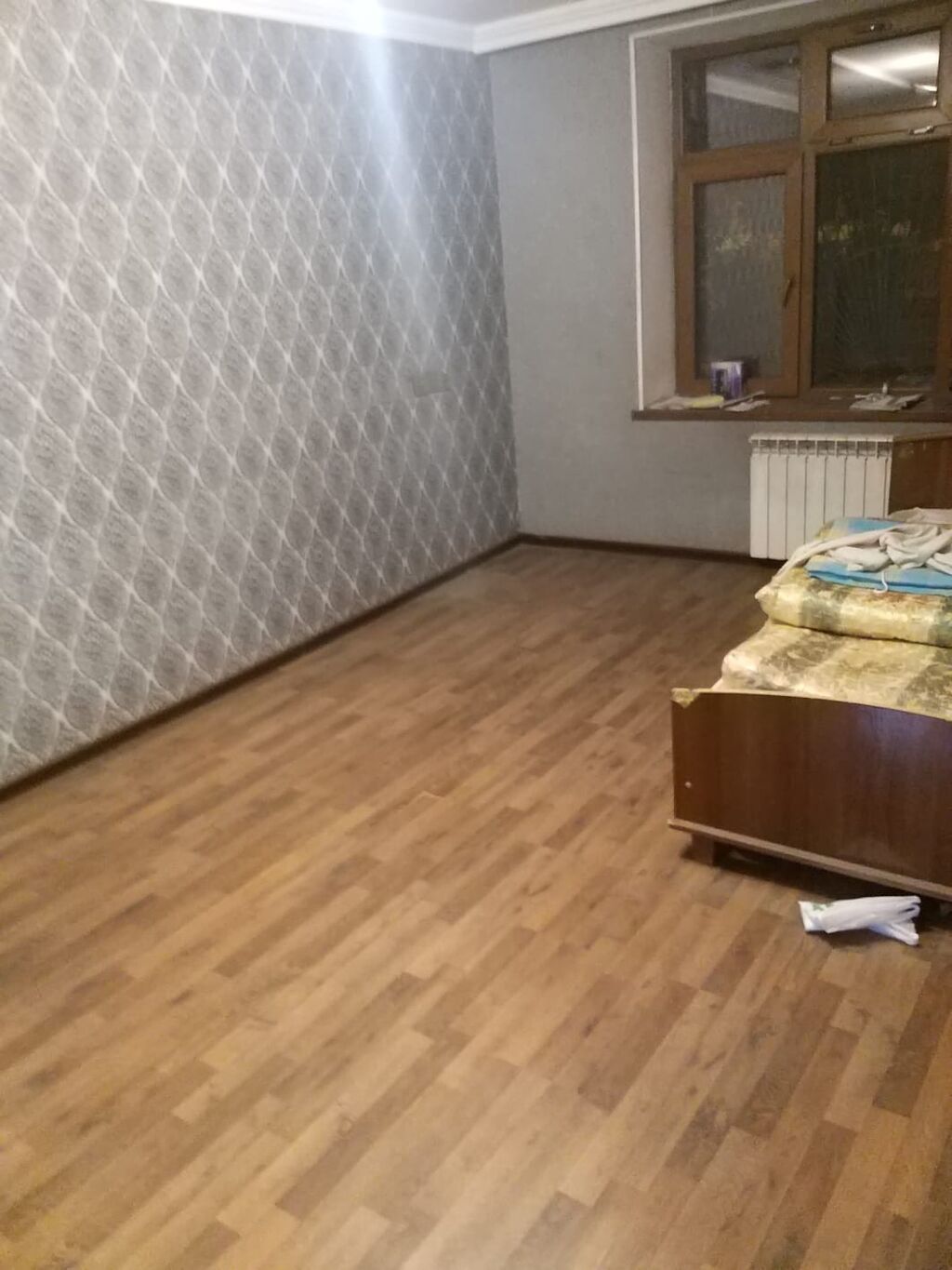 Azadliq prospekti metrosundan 10 deqiqelik mesafede 99 sayli mektebin