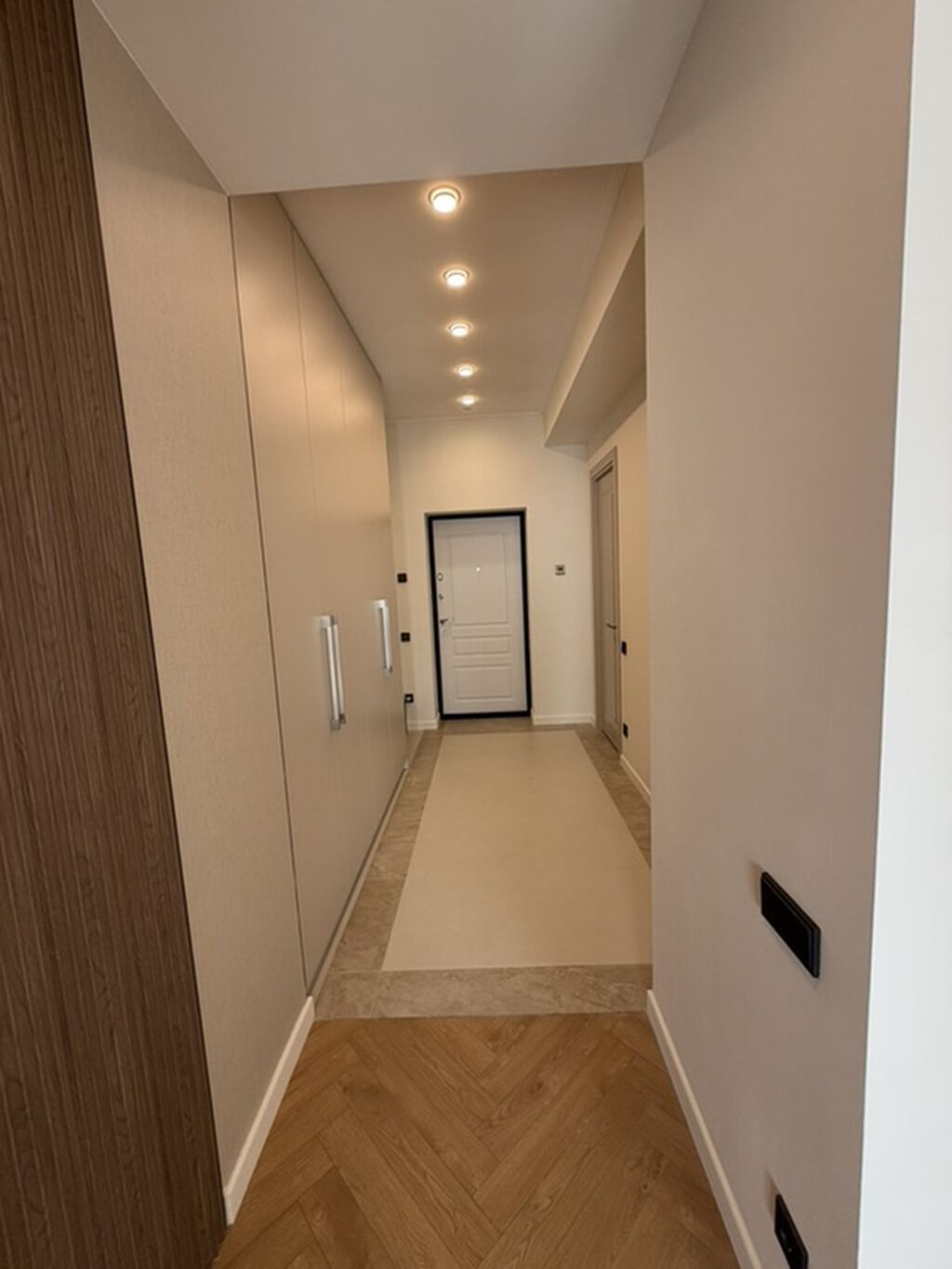 2 комнаты, 60 м², Арча-Бешик ж/м Элитка, 10 этаж, Дизайнерский ремонт: фото 2