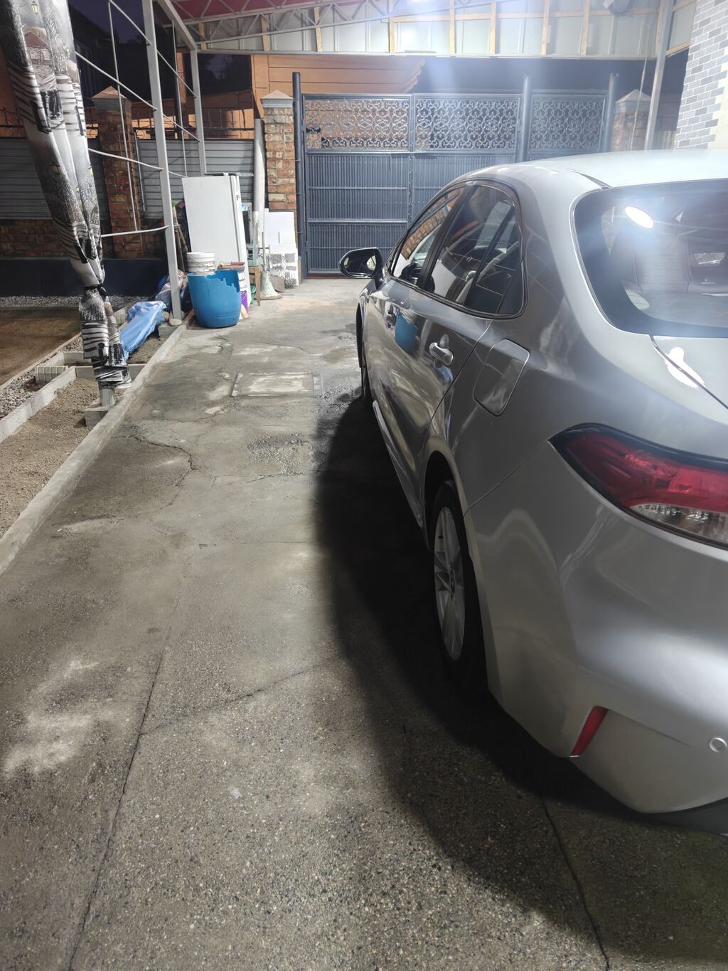 Toyota Levin: 2020 г., 1.8 л, Вариатор, Гибрид, Седан: фото 3
