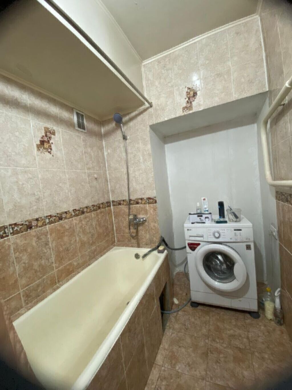 2 комнаты, 56 м², Манаса/Боконбаева Индивидуалка, 2 этаж, Старый ремонт: фото 5