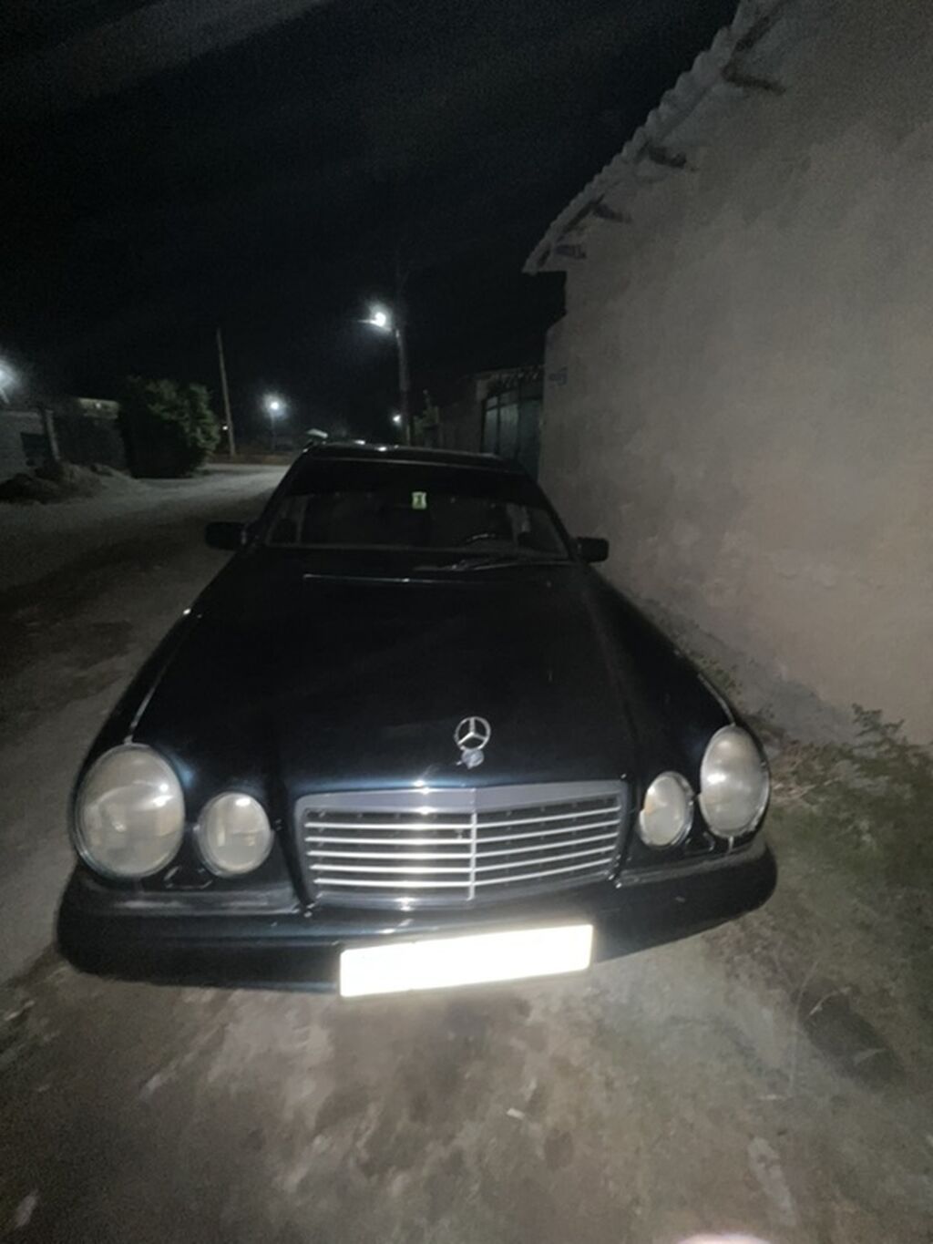 Mercedes-Benz E-Class: 1997 г., 4.3 л, Автомат, Бензин, Седан: фото 3