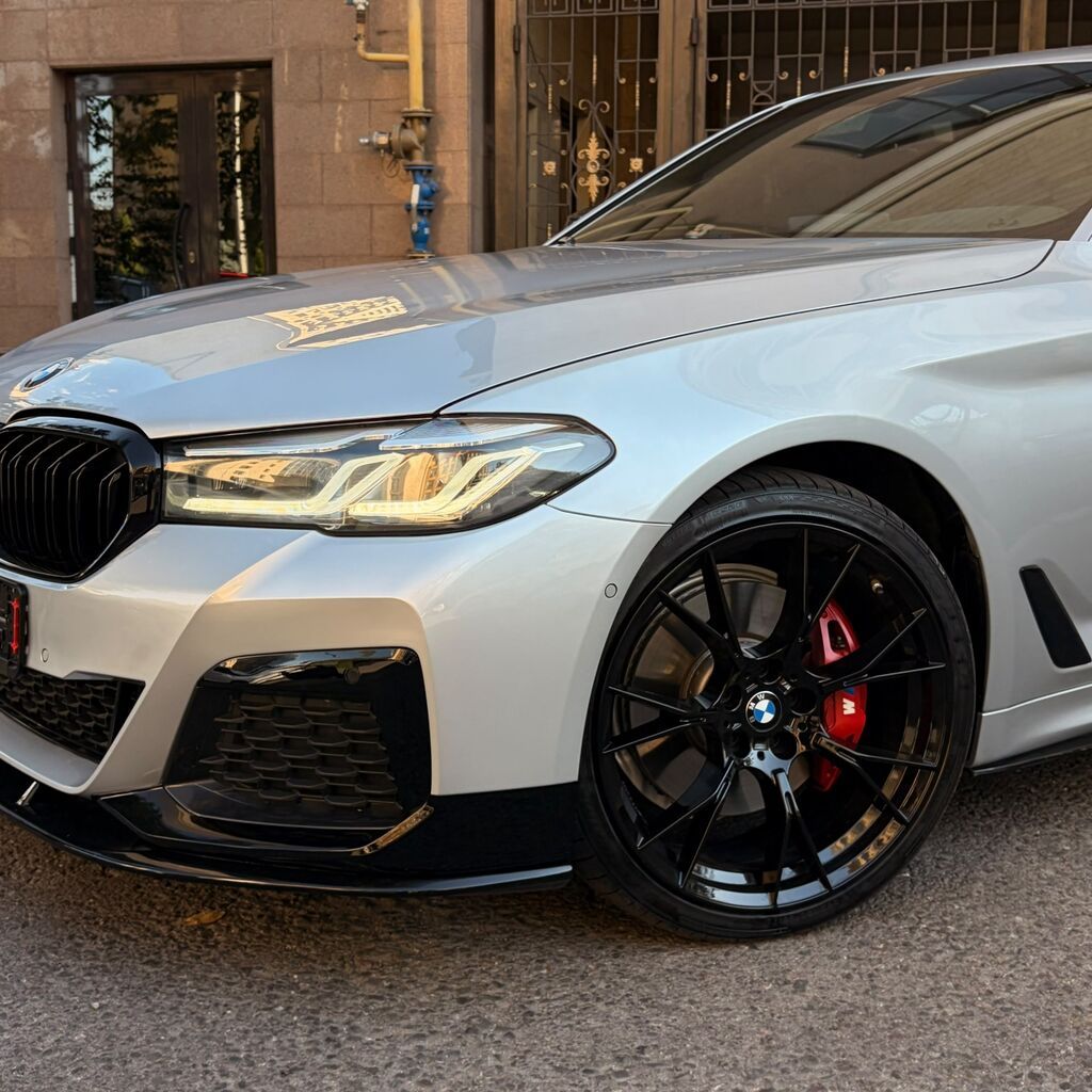 BMW 5 series: 2020 г., 3 л, Автомат, Бензин, Седан: фото 2