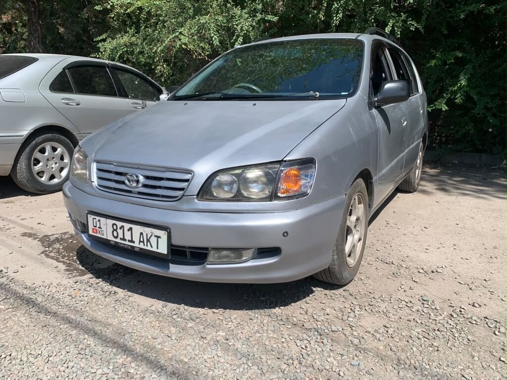 Toyota Ipsum: 1997 г., 2 л, Автомат, Бензин, Минивэн: фото 1