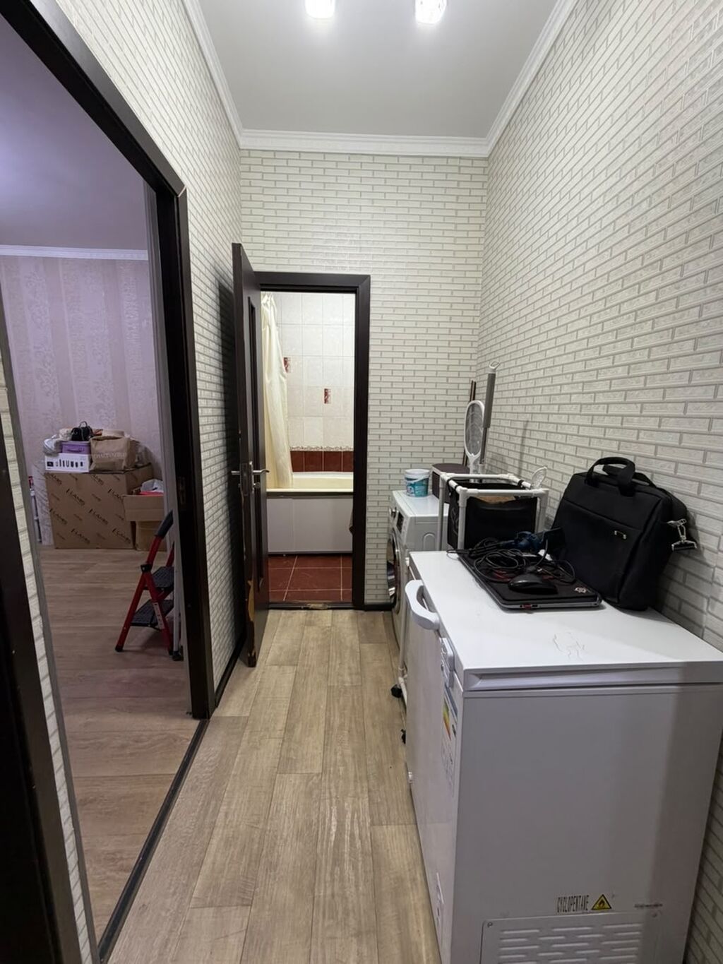 3 комнаты, 65 м², 105 серия, 1 этаж, Косметический ремонт: фото 2