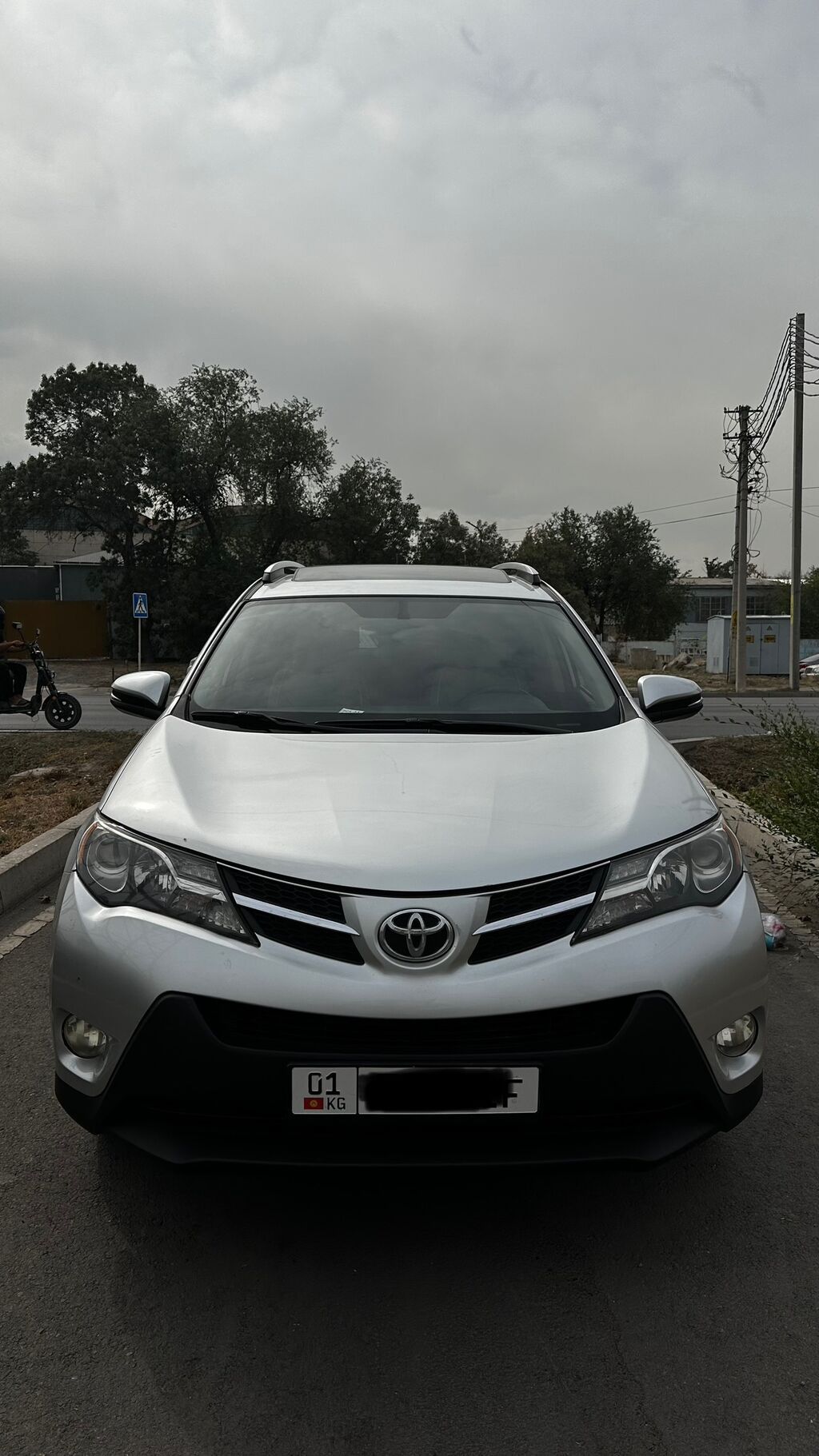 Toyota RAV4: 2014 г., 2.5 л, Бензин: фото 1