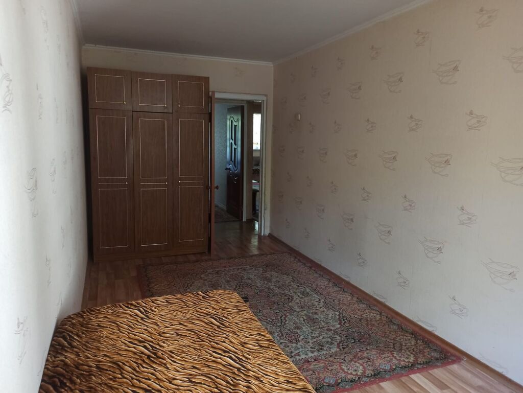 Сдается 3-х комнатная квартира, в 6-ом мкр, 104-серии, 1-этаж из 4: фото 2