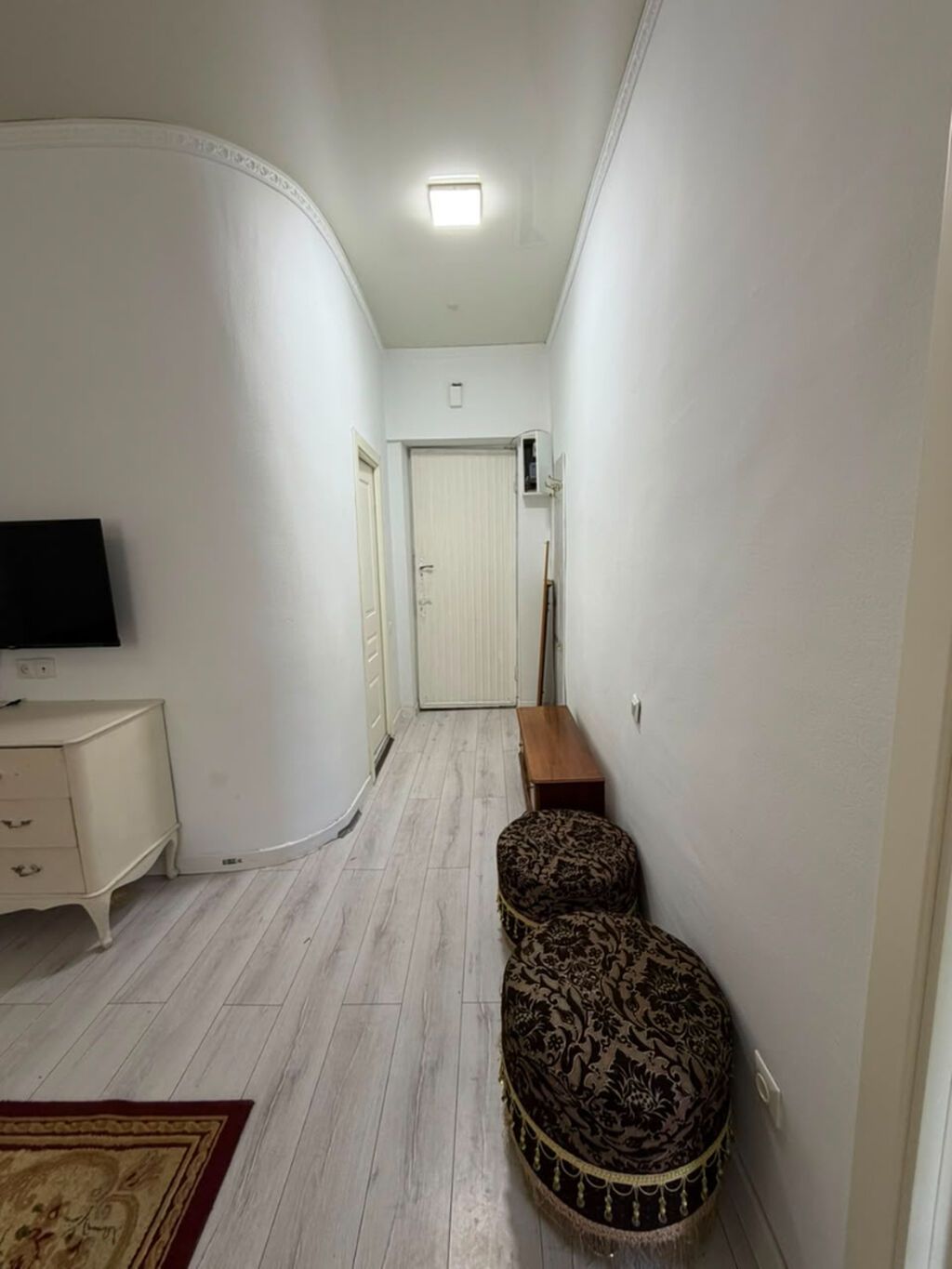 1 комната, 45 м², Золотой квадрат Сталинка, 2 этаж, Свежий ремонт: фото 5