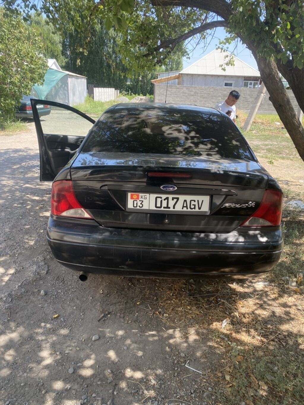 Ford Focus: 2001 г., 2 л, Автомат, Бензин, Седан: фото 8
