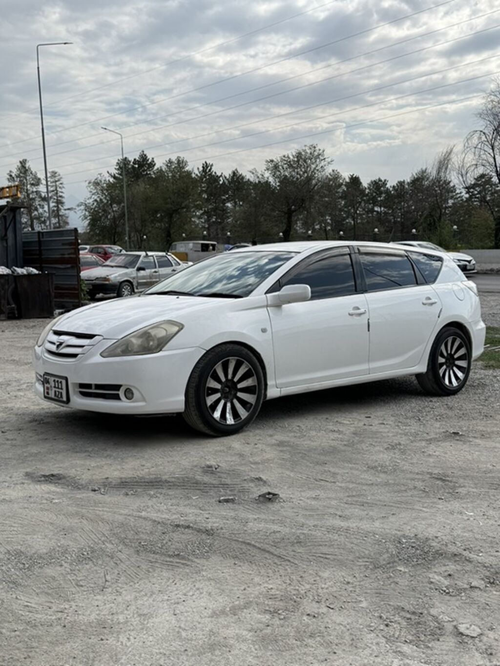 Toyota Caldina: 2005 г., 2 л, Автомат, Бензин, Универсал: фото 2