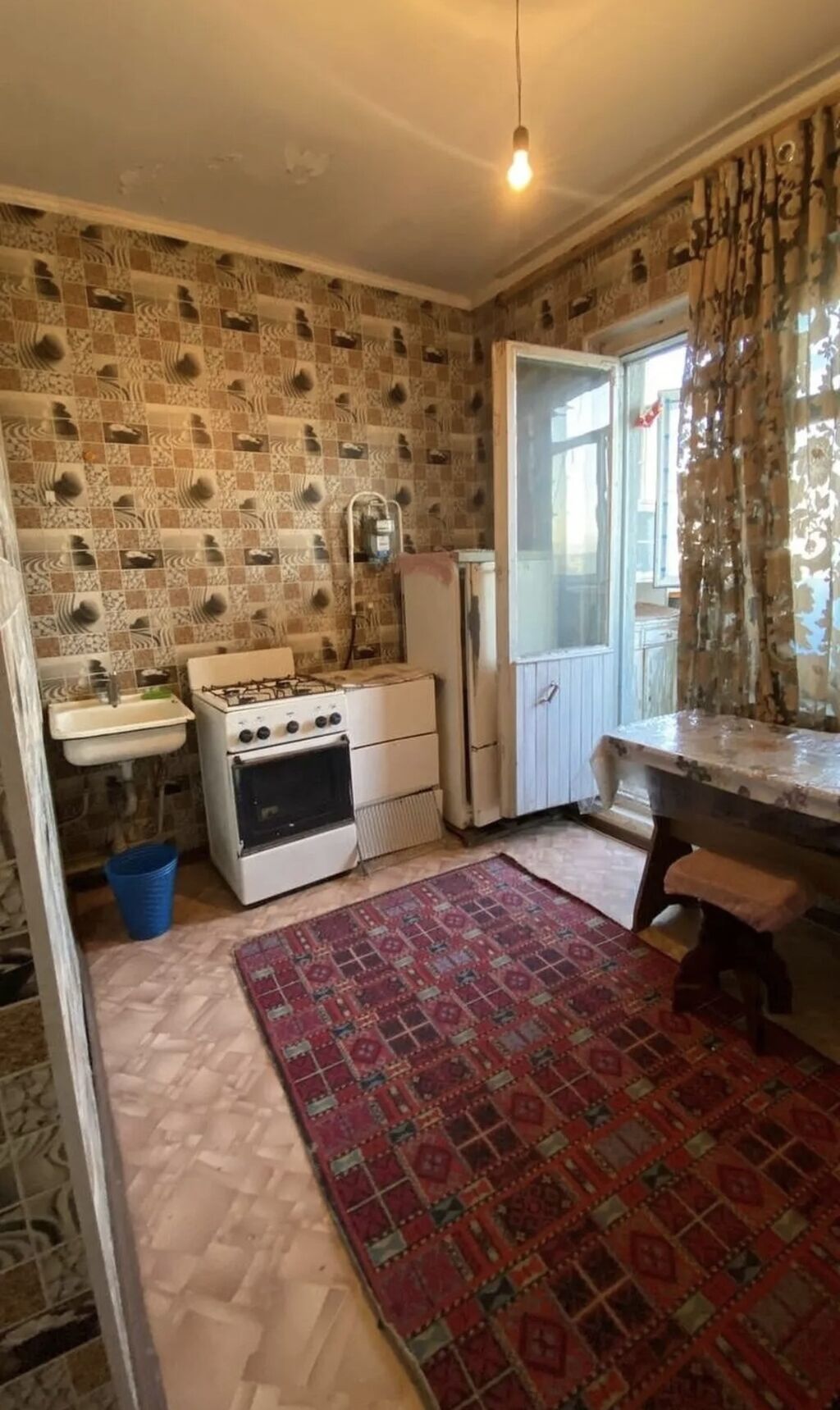 1 комната, 35 м², ул. Боконбаева / Гоголя 106 серия, 9 этаж, Старый ремонт: фото 2