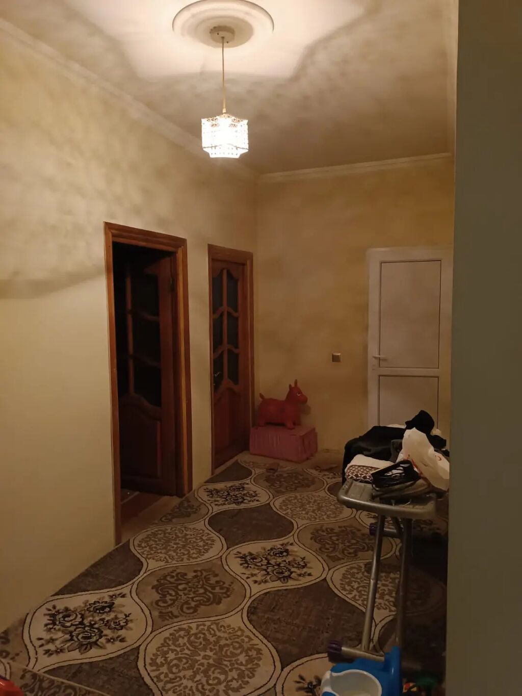 Həyət evi satılır - 1 mərtəbəli, manqal damlı (qırmızı metal kirəmit)