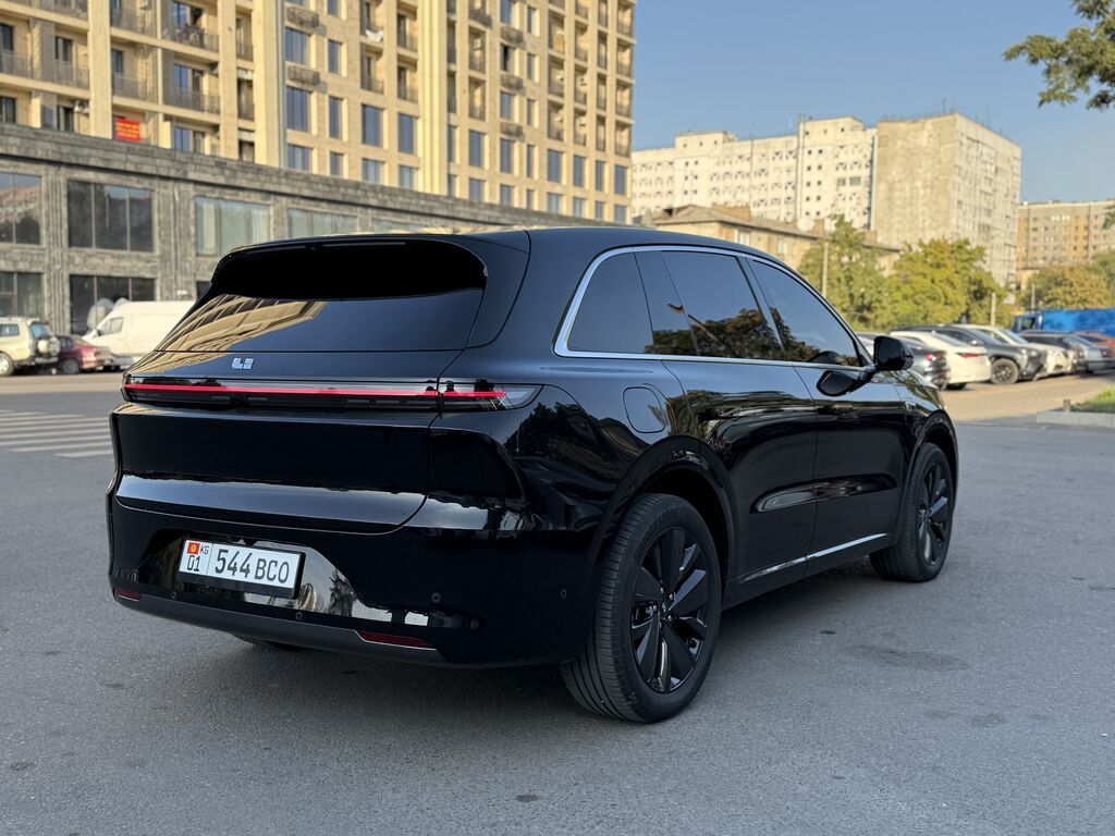 Lixiang L6: 2025 г., 1.5 л, Автомат, Гибрид, Кроссовер: фото 2