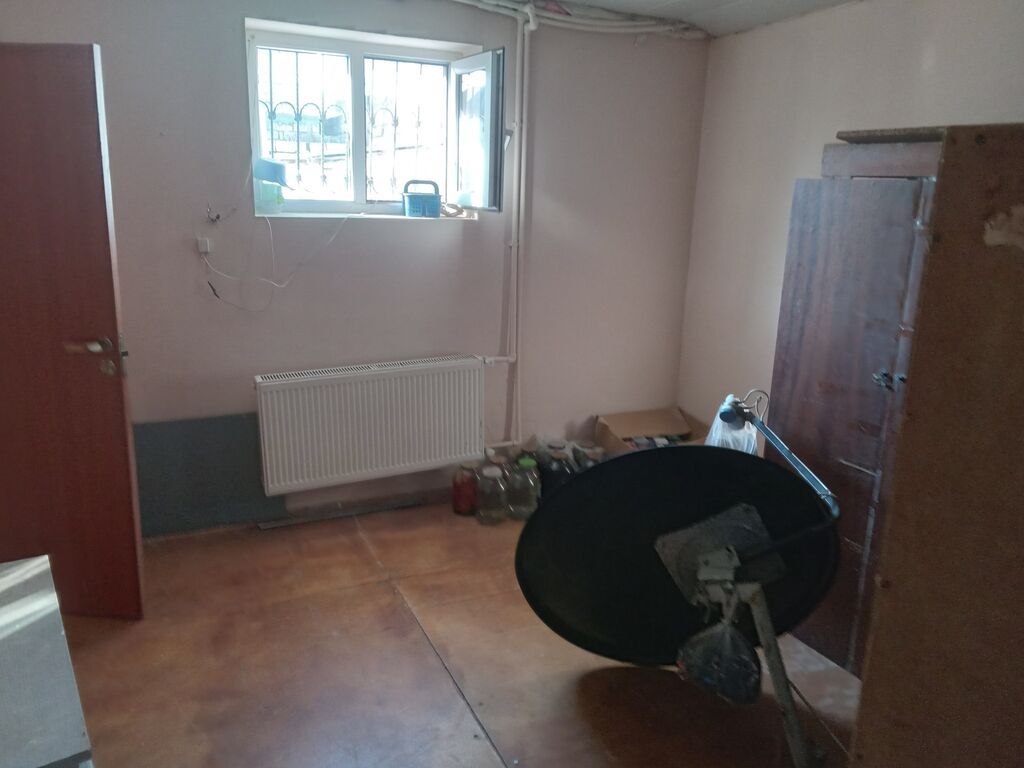 6 otaqlı, 161 kv. m, Orta təmir