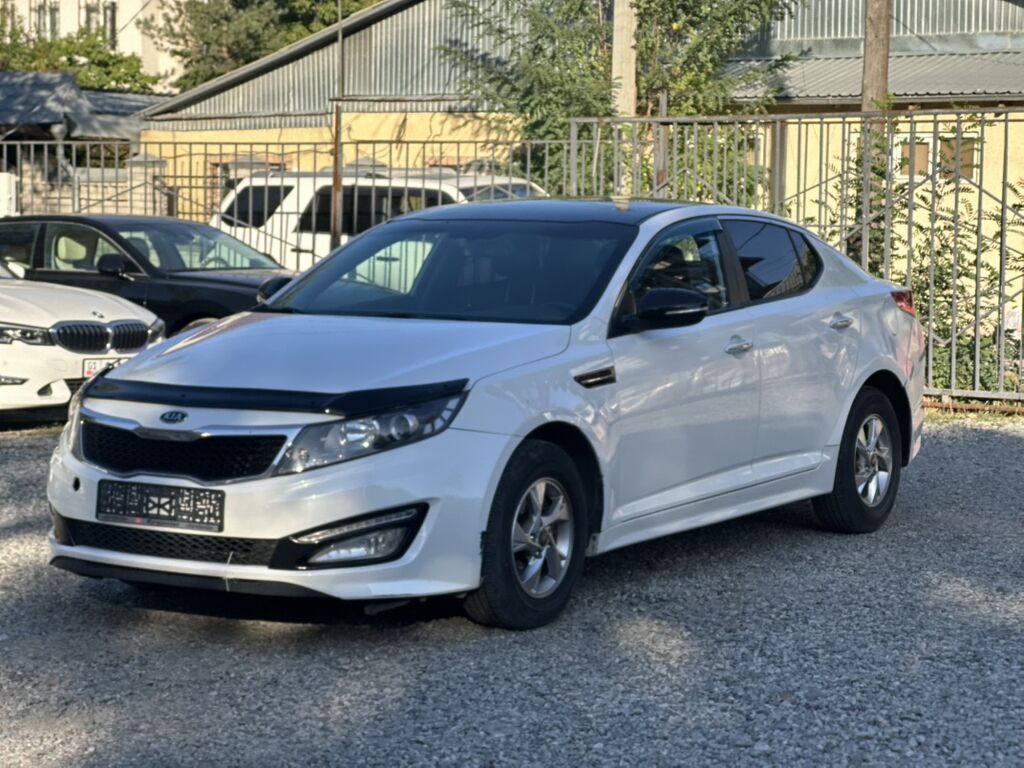 Kia Optima: 2010 г., 2 л, Бензин, Седан: фото 2
