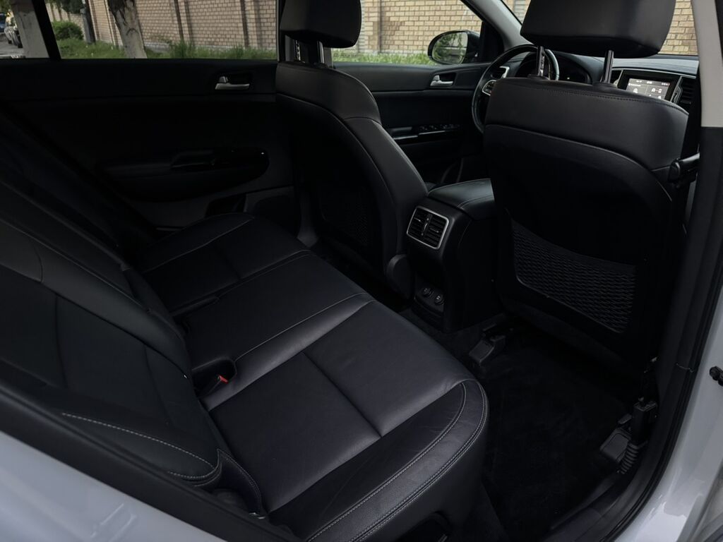 Kia Sportage: 2018 г., 2.4 л, Автомат, Бензин, Кроссовер: фото 2
