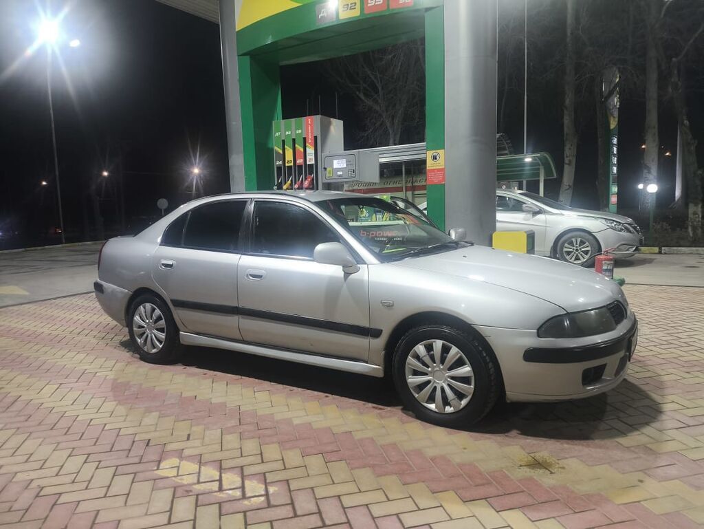 Mitsubishi Carisma: 2000 г., 1.8 л, Автомат, Бензин, Седан: фото 2
